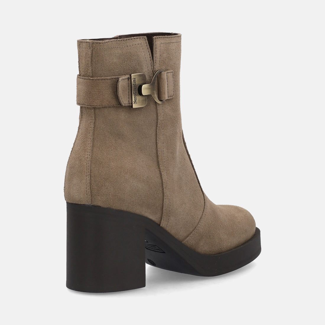 NERO GIARDINI TRONCHETTI