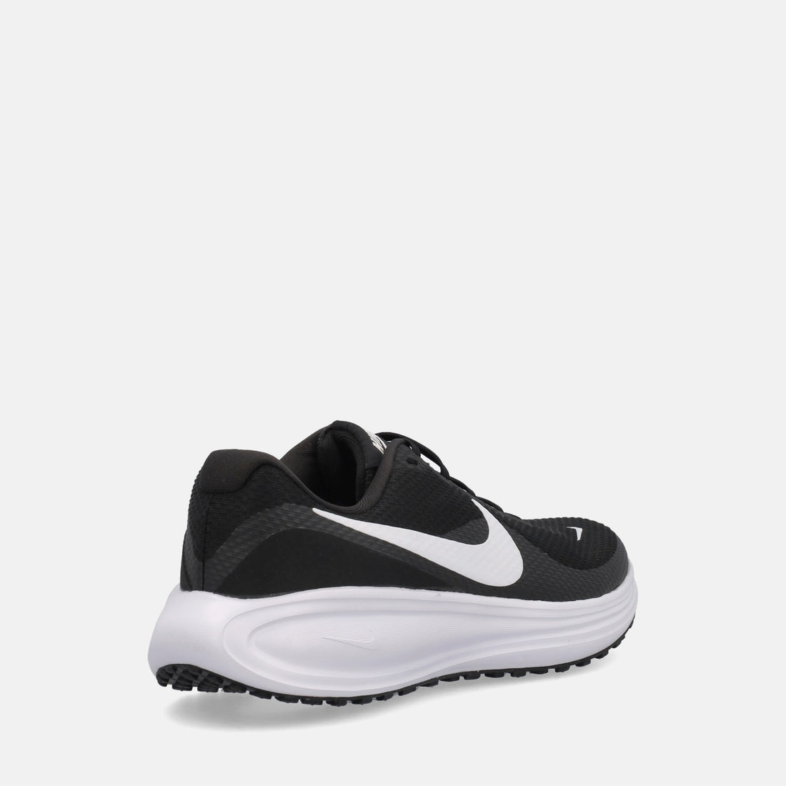 NIKE REVOLUTION 8