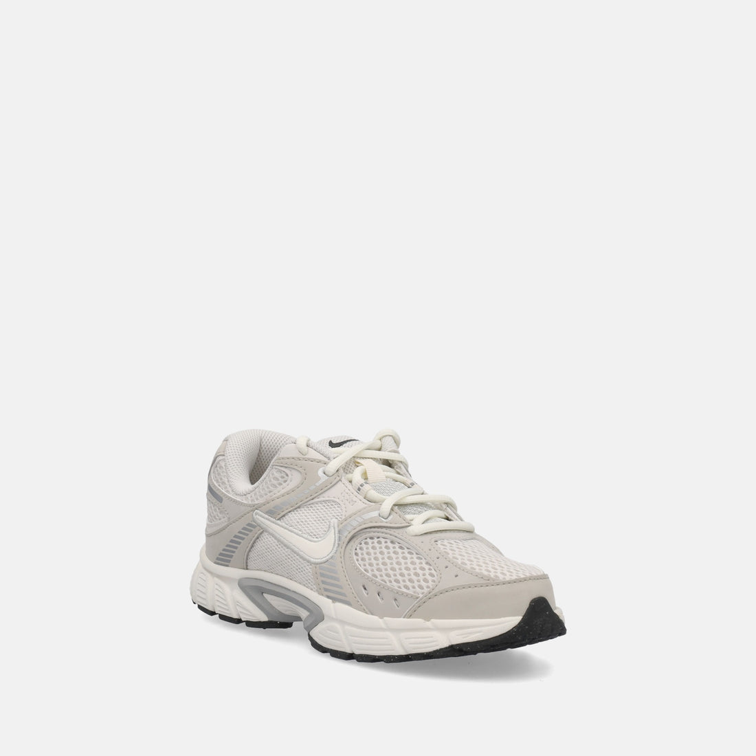 NIKE V5 RNR SNEAKERS