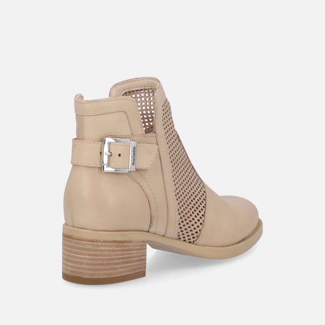 Nero Giardini tronchetti