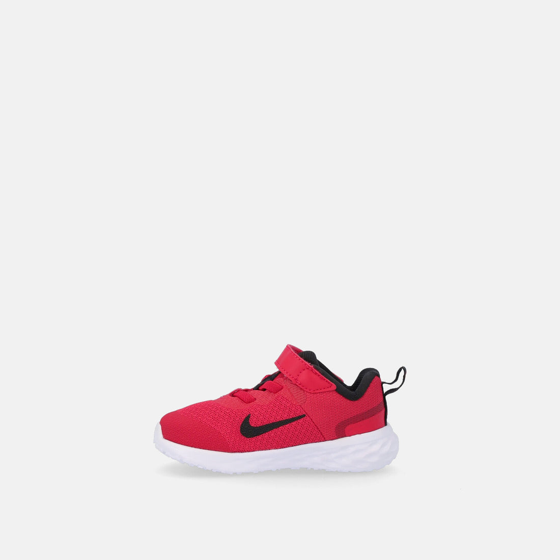Nike Revolution 6