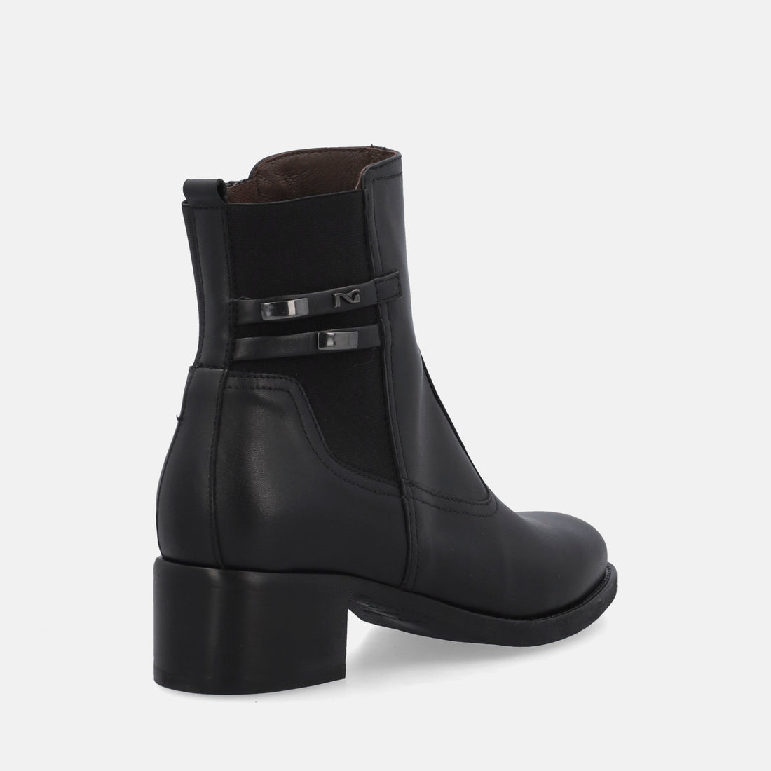 NERO GIARDINI TRONCHETTI