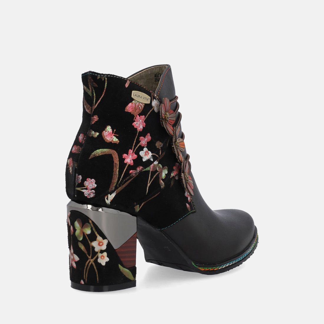 LAURA VITA MAEVAO 0123