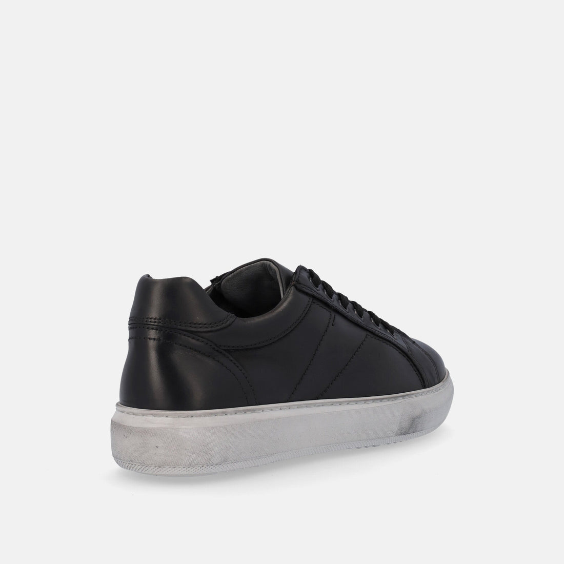 Sneakers uomo Nero Giardini in pelle