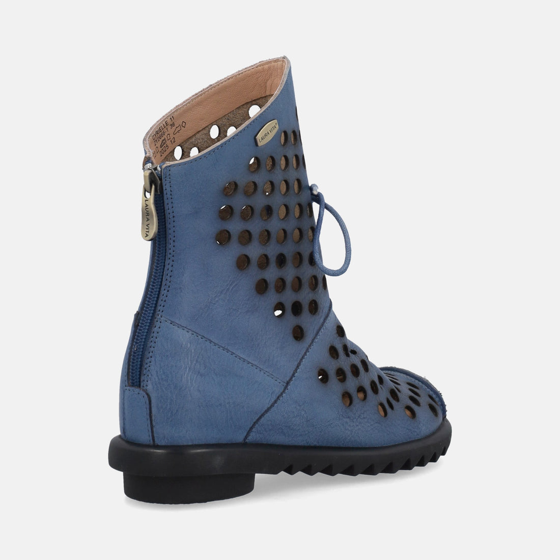 LAURA VITA CYRIELLE 11