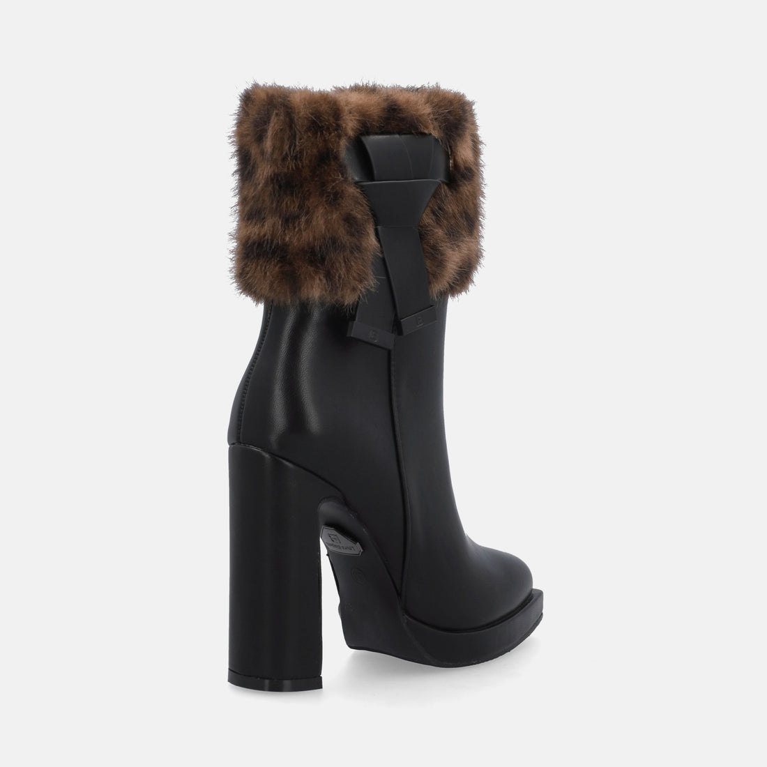 LAURA BIAGIOTTI TRONCHETTI