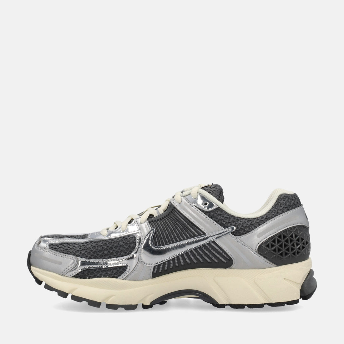 NIKE ZOOM VOMERO 5