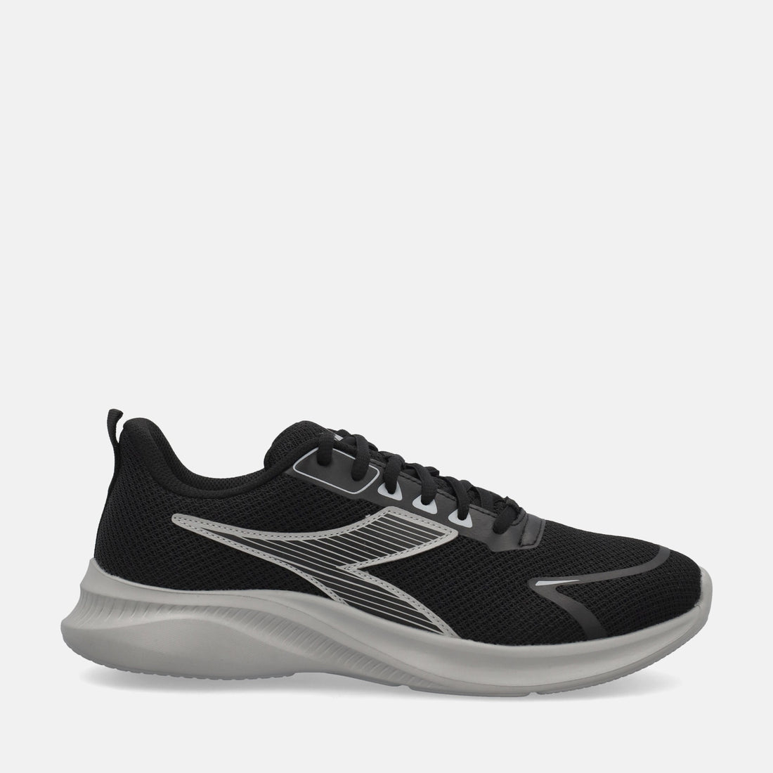 DIADORA ROBIN 7