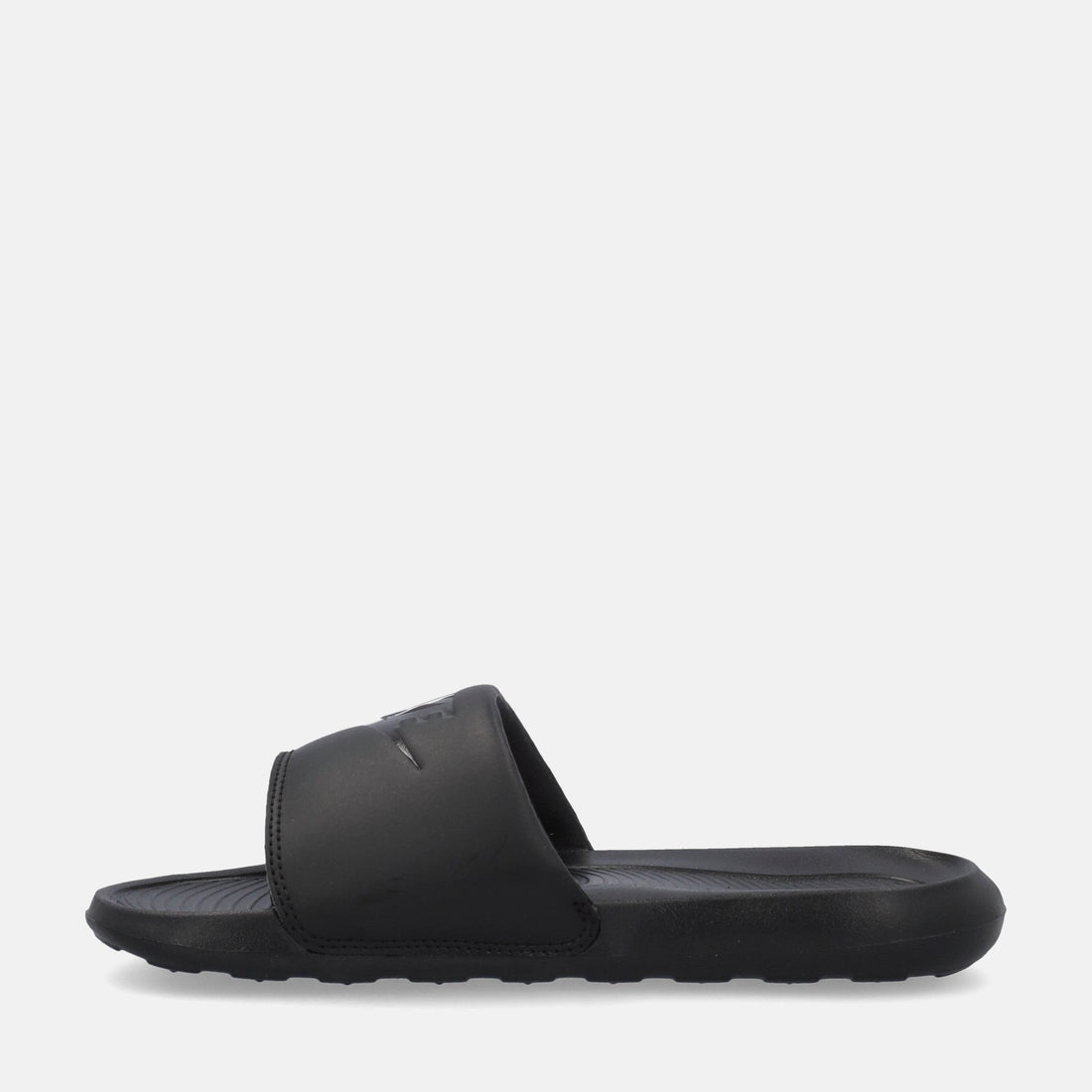 NIKE VICTORI ONE SLIDE